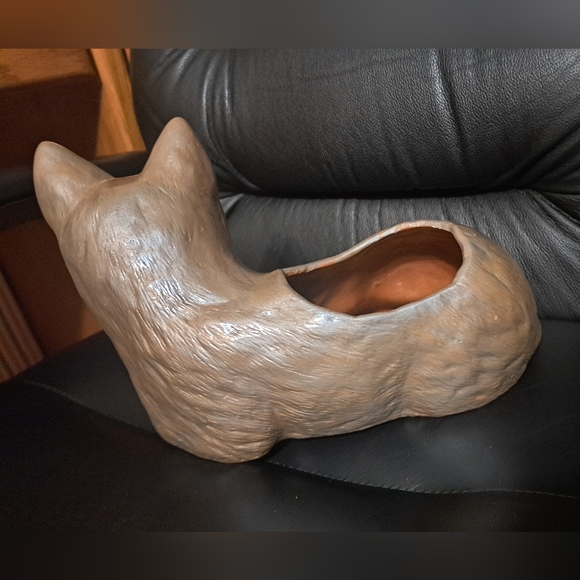 Vintage  Pottery Planter Cat Shape - Picture 10 of 11